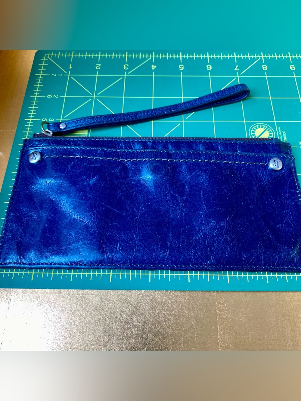 Hobo International LINN Slim Credit Card Wristlet Wallet. Blue Leather - Picture 11 of 13